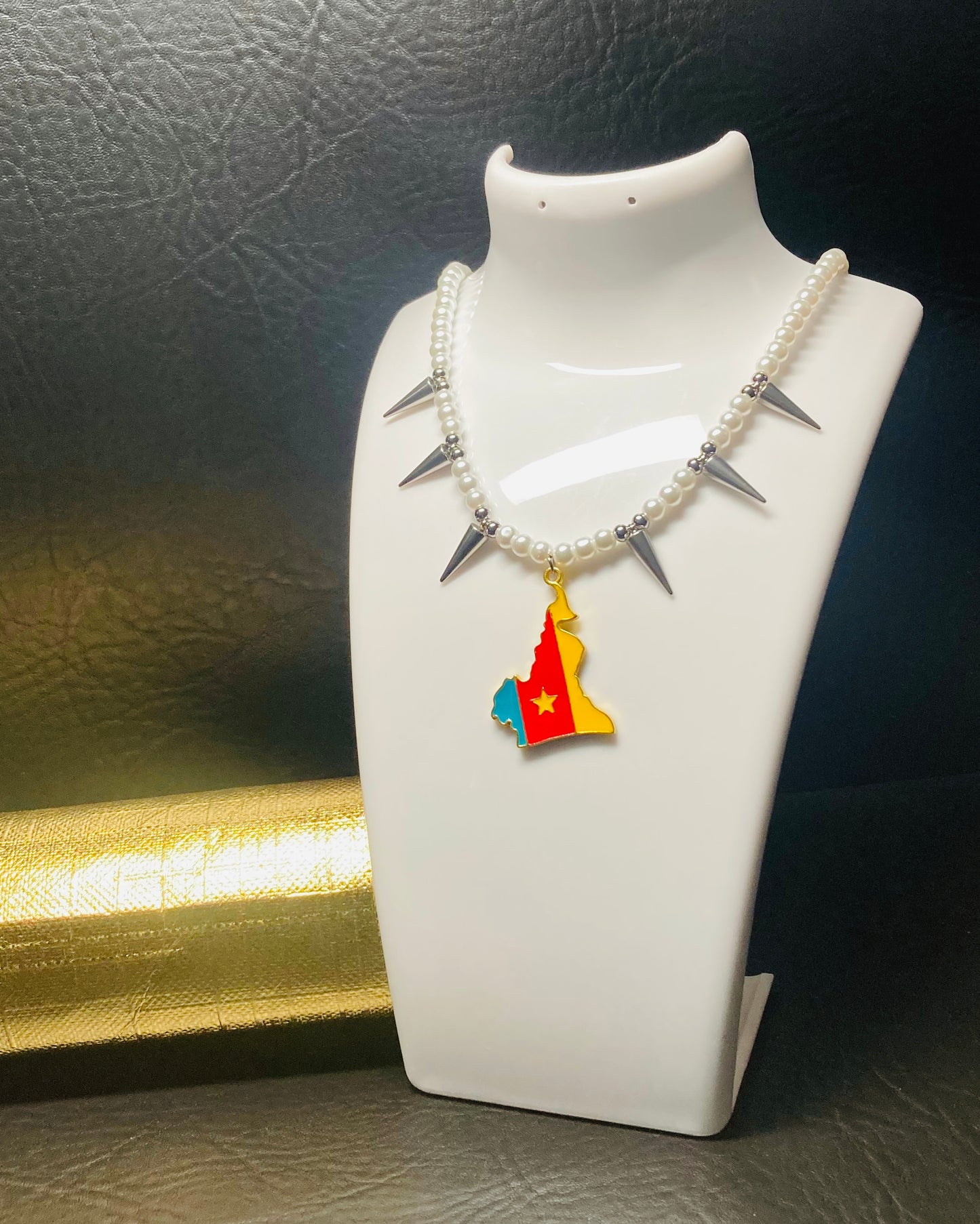 𝐂𝐚𝐦𝐞𝐫𝐨𝐨𝐧 🇨🇲 ✮⋆˙