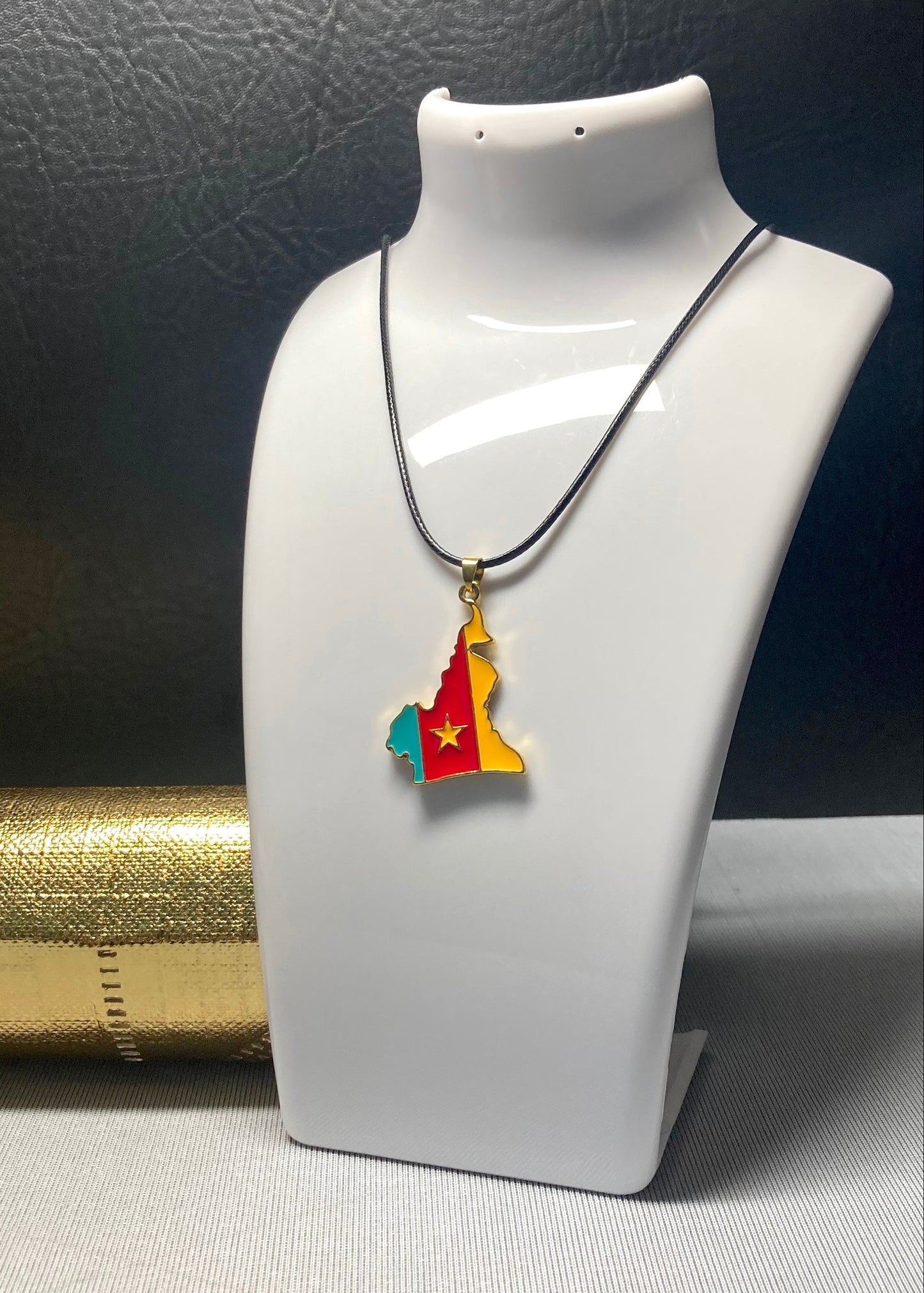 𝐂𝐚𝐦𝐞𝐫𝐨𝐨𝐧 🇨🇲 ✮⋆˙