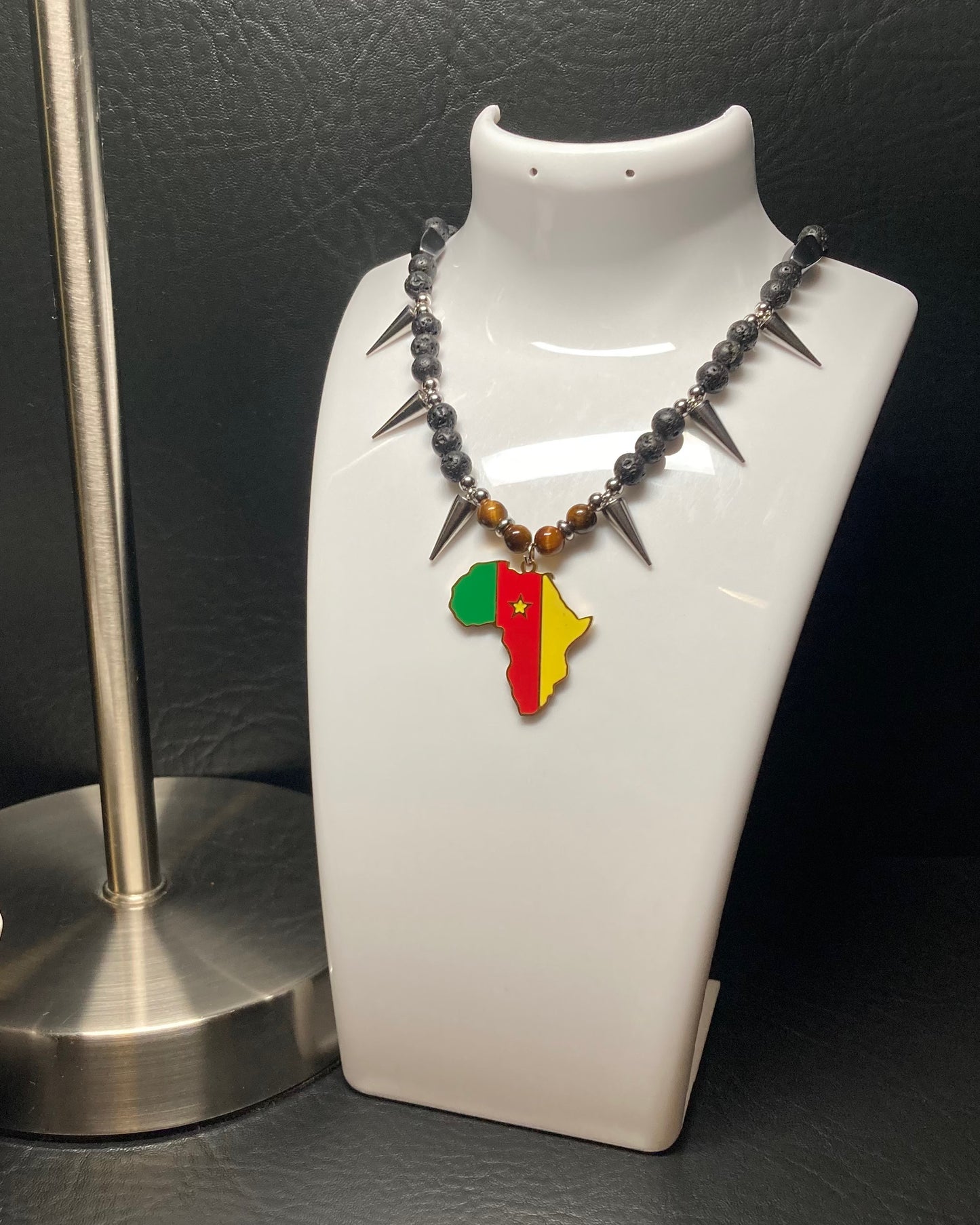 𝐂𝐚𝐦𝐞𝐫𝐨𝐨𝐧 🇨🇲 ✮⋆˙