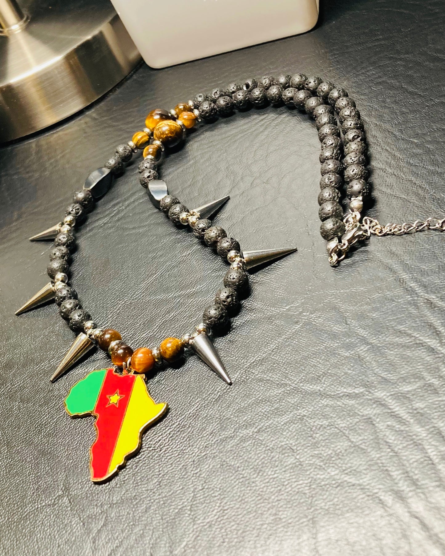 𝐂𝐚𝐦𝐞𝐫𝐨𝐨𝐧 🇨🇲 ✮⋆˙