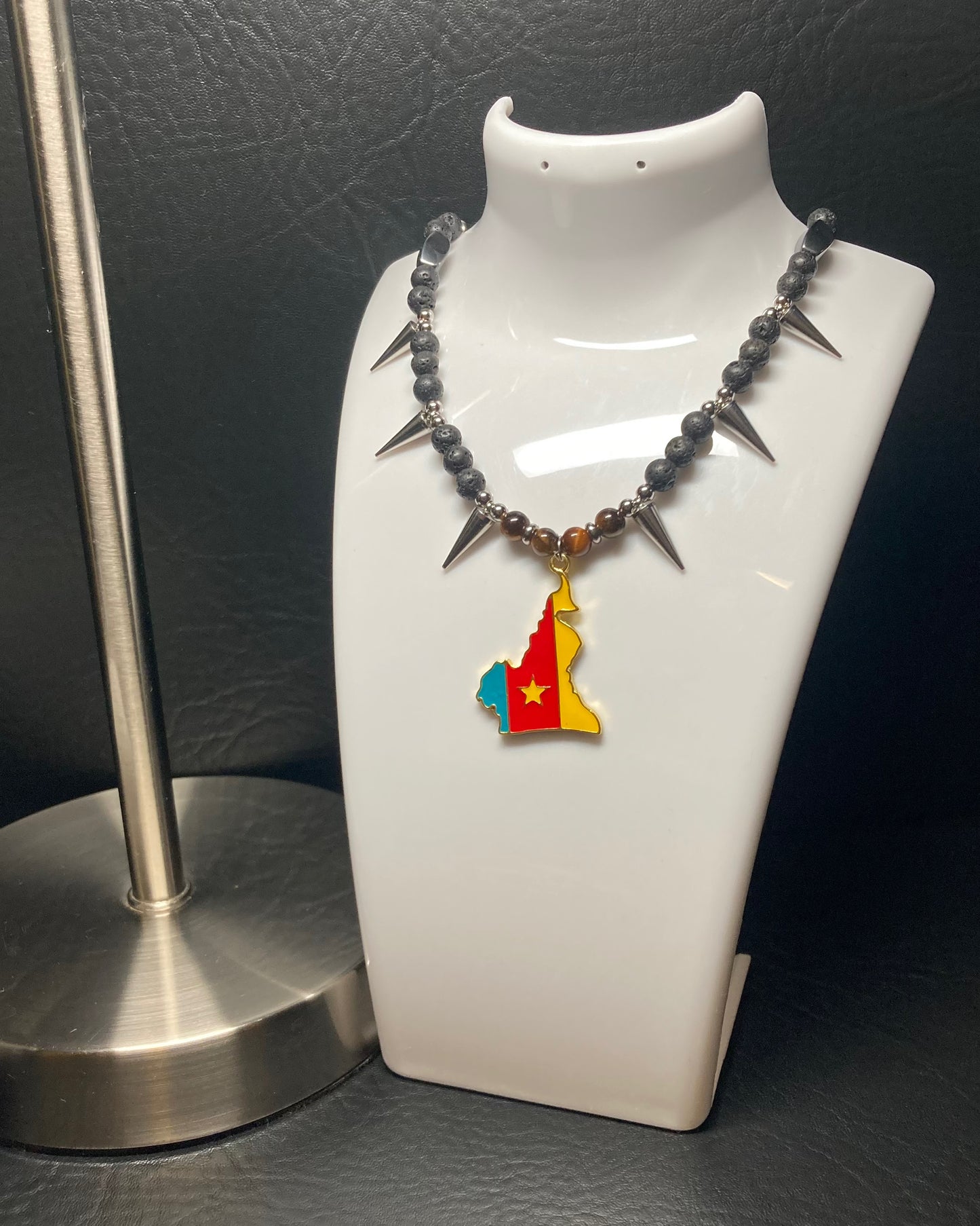 𝐂𝐚𝐦𝐞𝐫𝐨𝐨𝐧 🇨🇲 ✮⋆˙